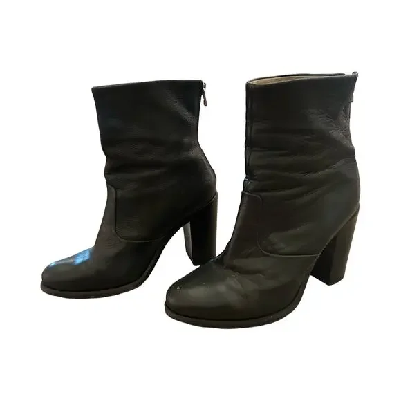 AllSaints Leather Ankle Boots – Made in Portugal - Picture 2 of 6